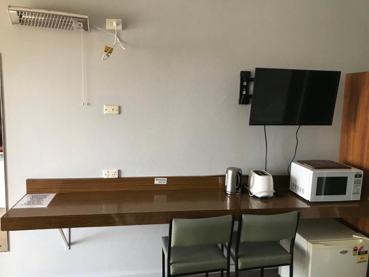 County Lodge Motor Inn West Wyalong Exterior foto