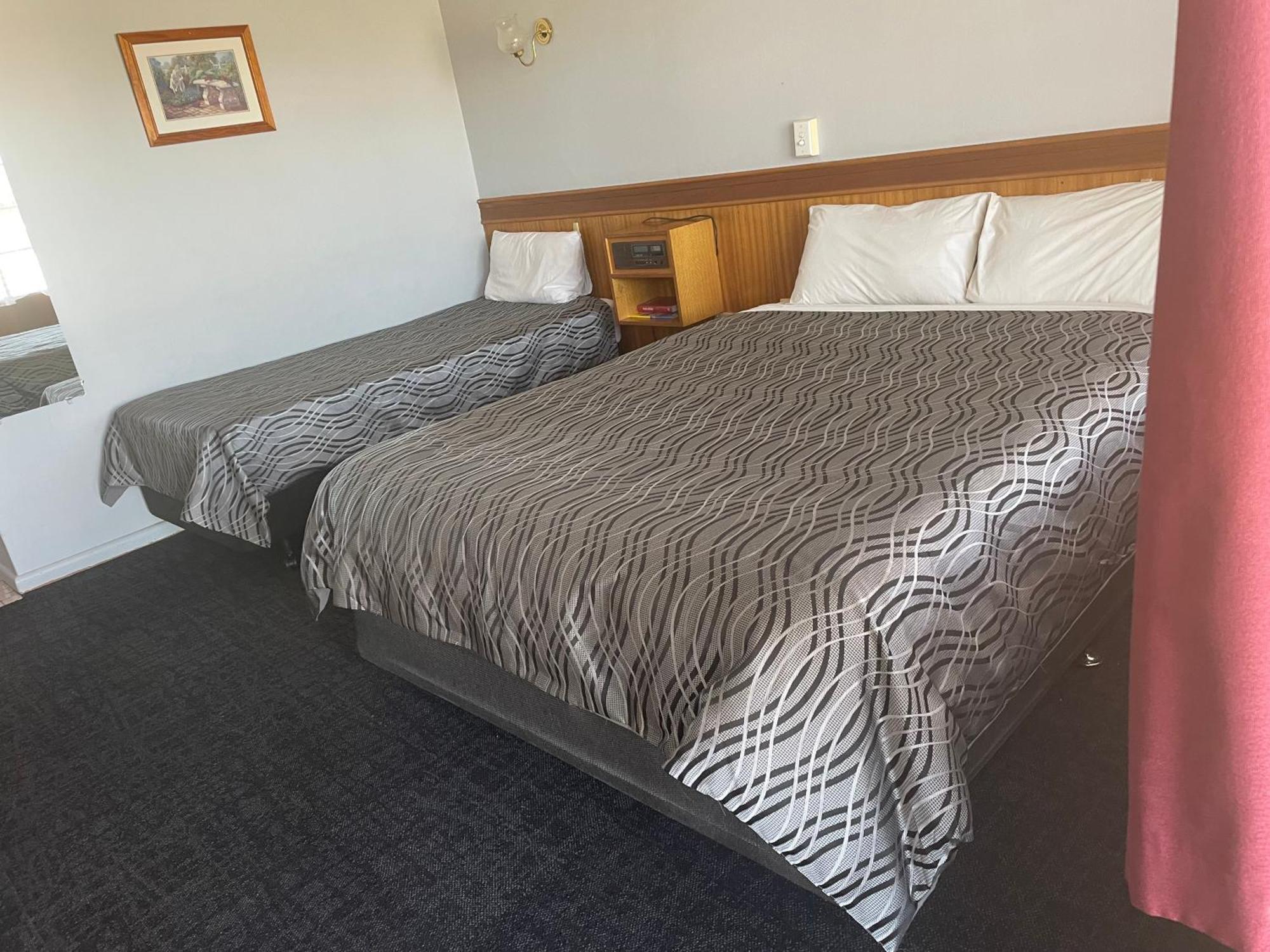 County Lodge Motor Inn West Wyalong Exterior foto